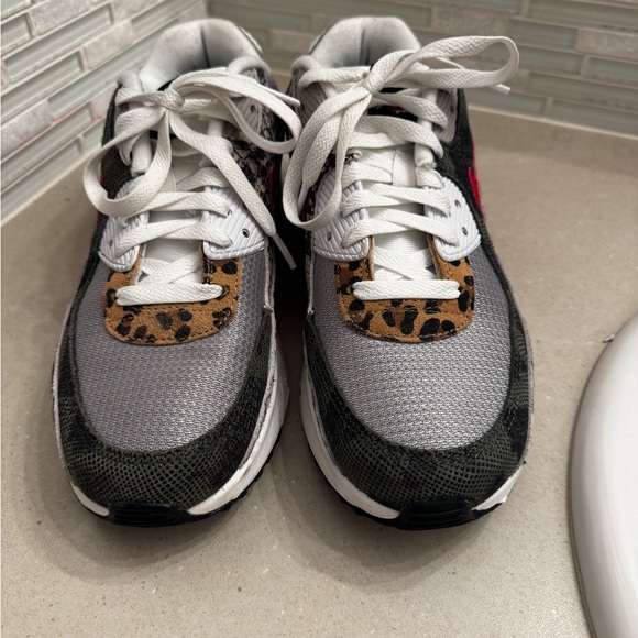 Nike youth Air Max 90 Zebra and Leopard Print Sneakers - Picture 3 of 6